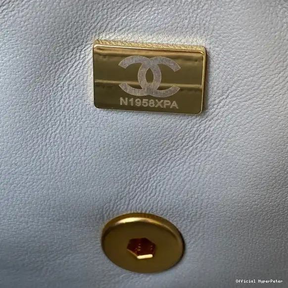 Hyper Peter CHANEL WITH TOP FLAP MINI HANDLE BAG 0513